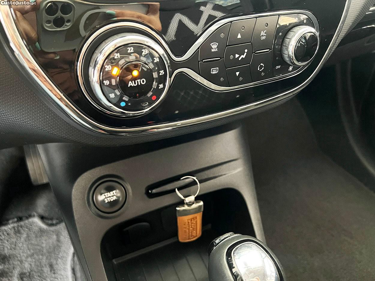Renault Captur 1.2 TCe Exclusive EDC — fotografia 10