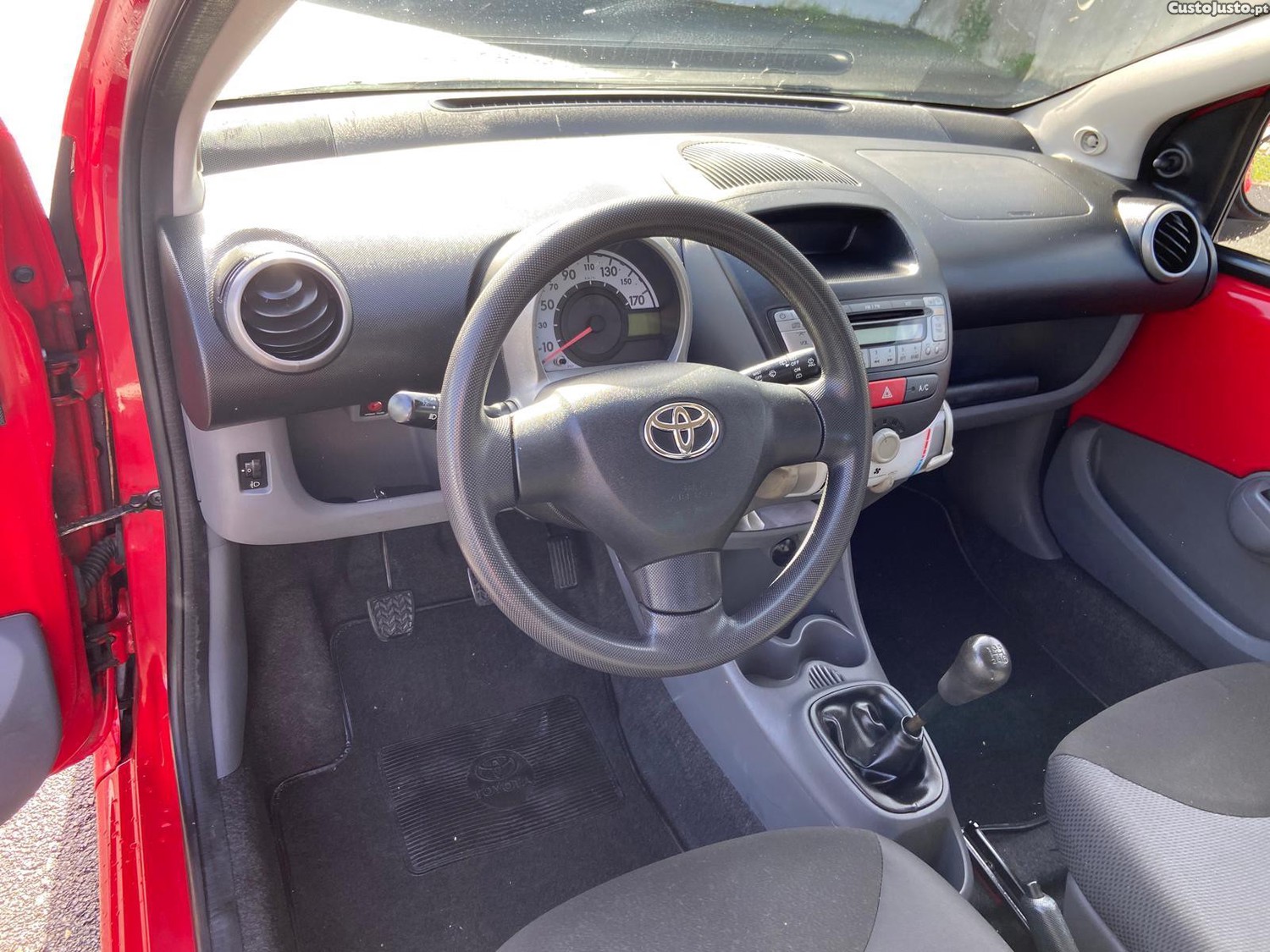 Toyota Aygo 1.0 Gasolina C / AC — photo 5