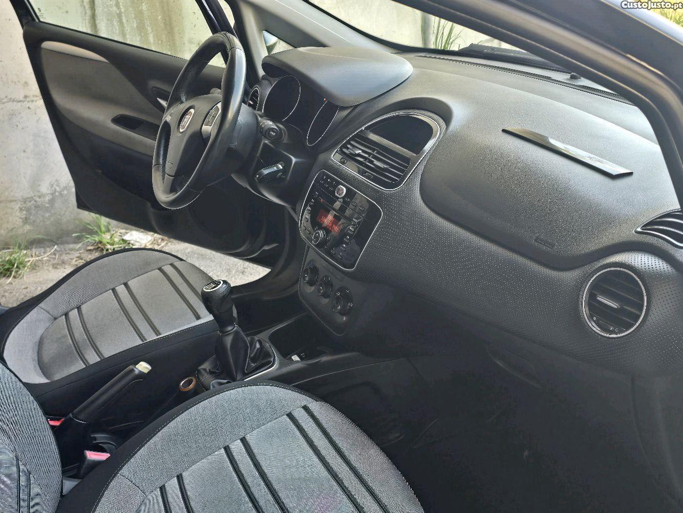 Fiat Grande Punto evo — fotografia 6
