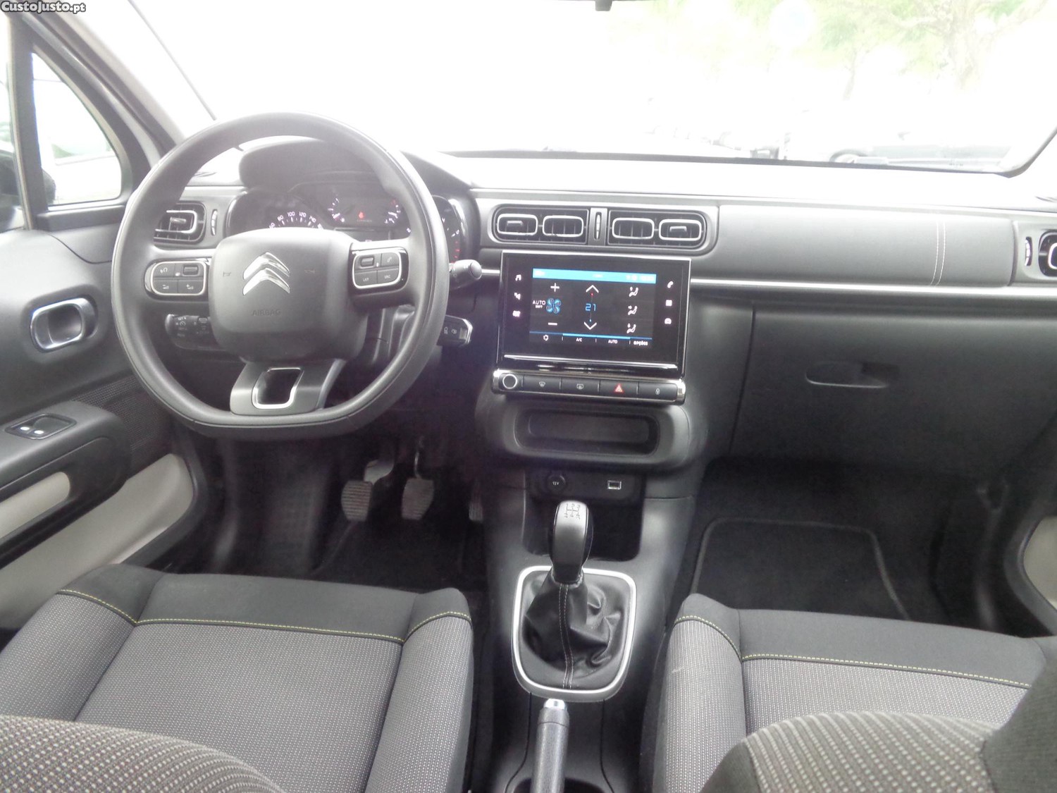 Citroën C3 1.2 PureTech 5 portas — fotografia 3