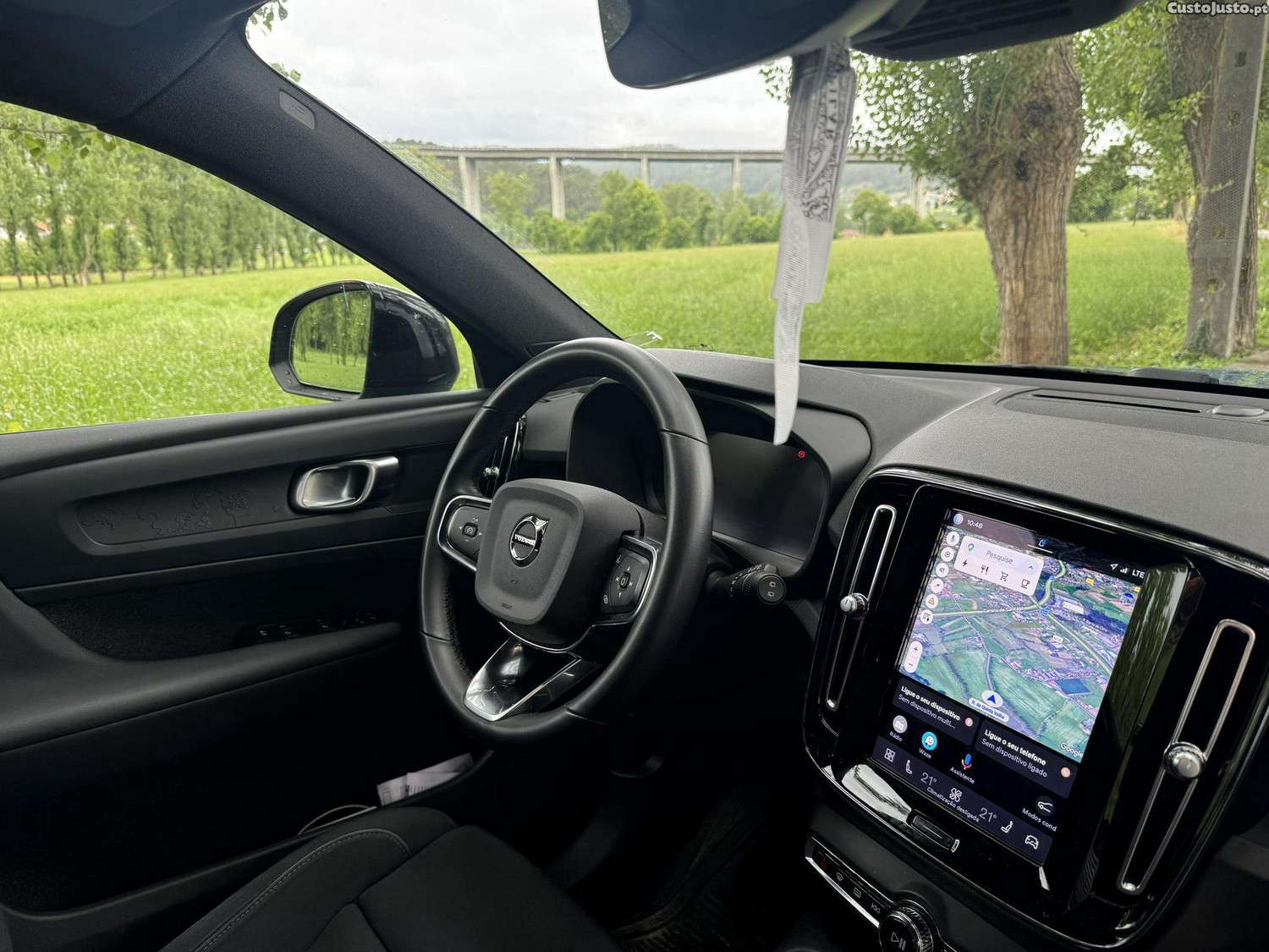 Volvo XC 40 Recharge Twin Plus — fotografia 10
