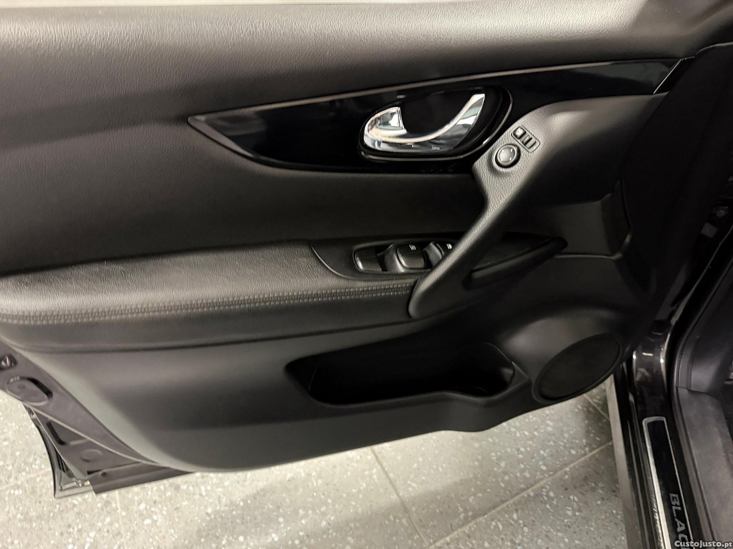 Nissan Qashqai 1.5 dCi Black Edition — fotografia 8