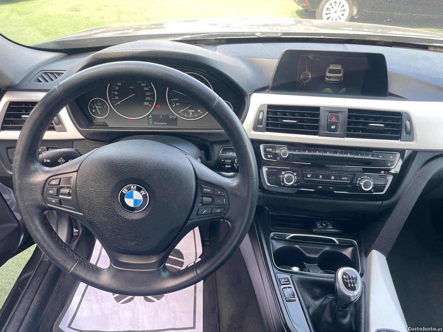 BMW 318 Lci — fotografia 3