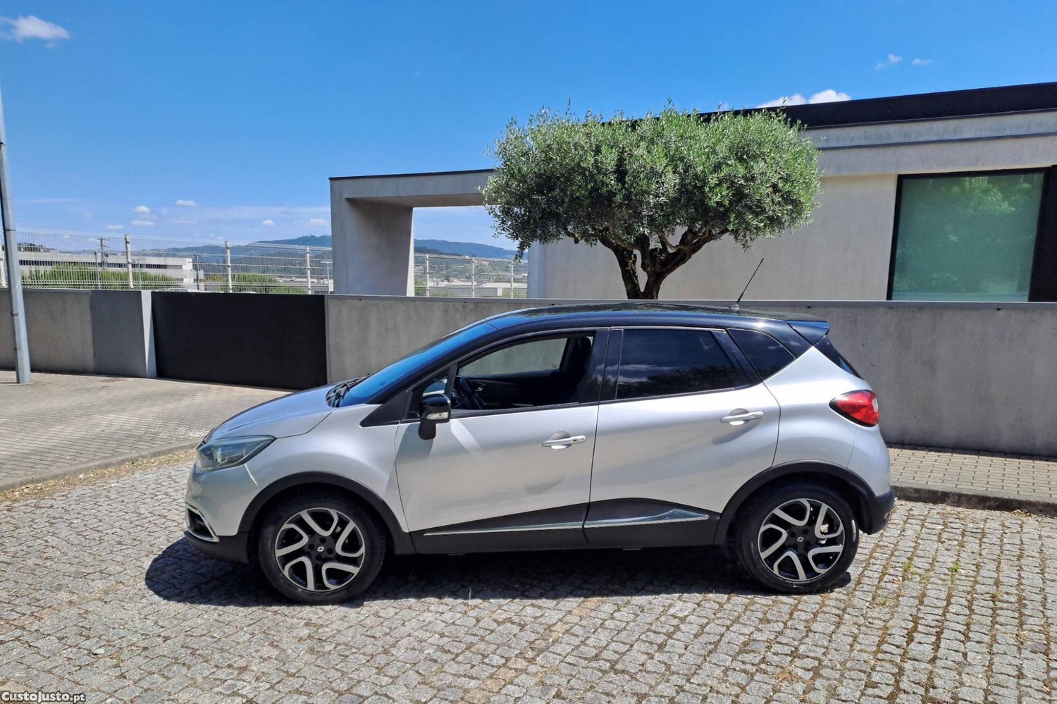 Renault Captur 1.5 DCI 110 CV Exclusive — fotografia 6