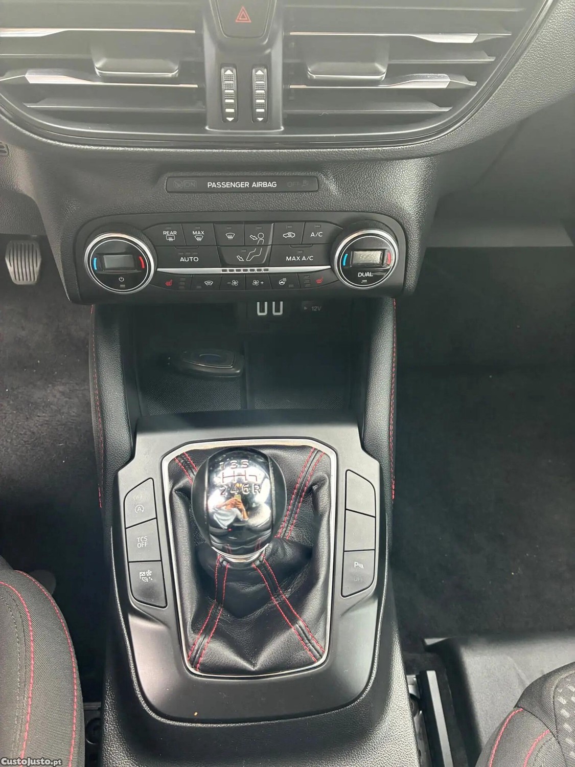 Ford Focus 1.0 EcoBoost Mild-Hybrid ST-Line X — fotografia 16