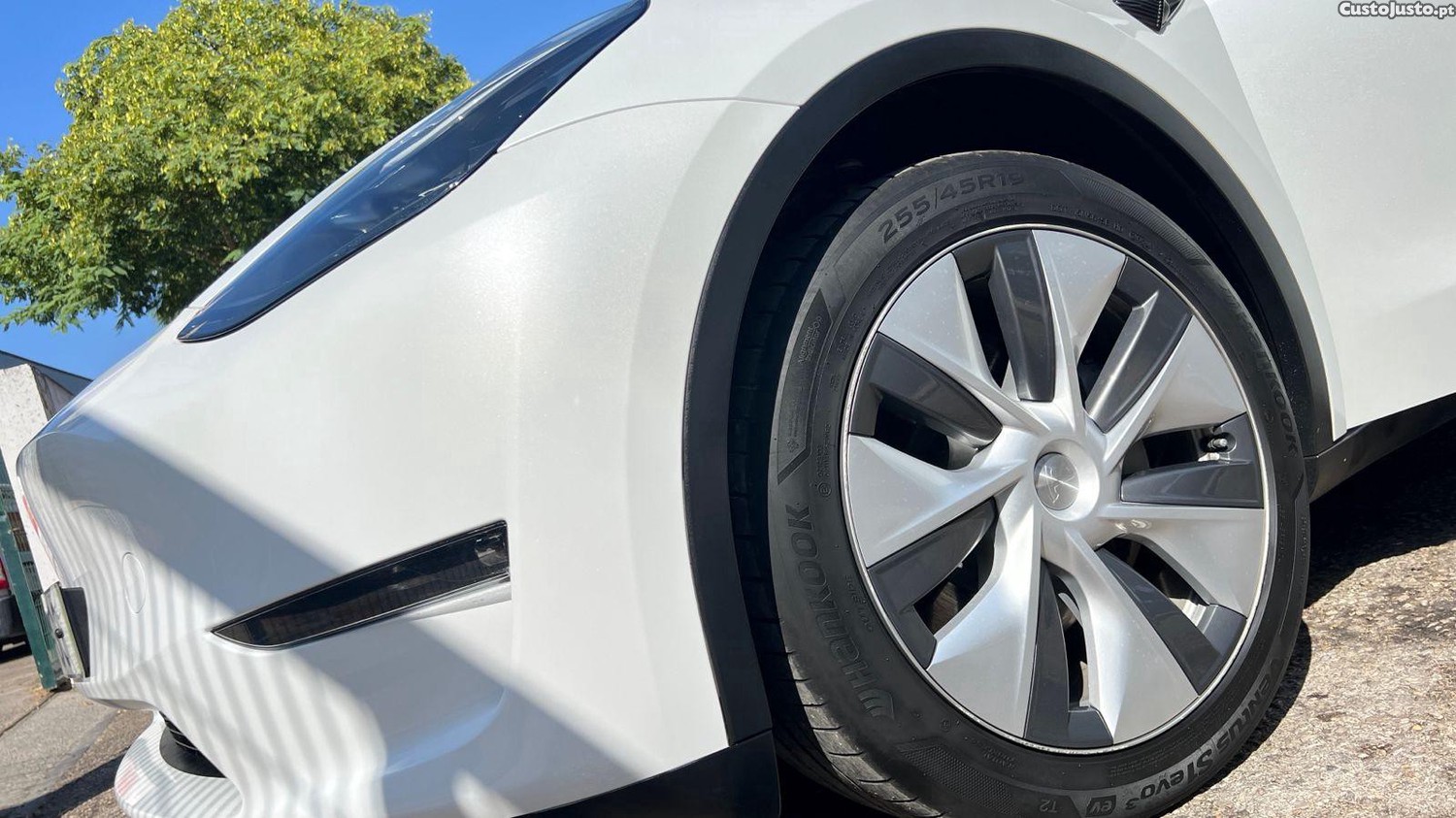 Tesla Model 3 Y — fotografia 7