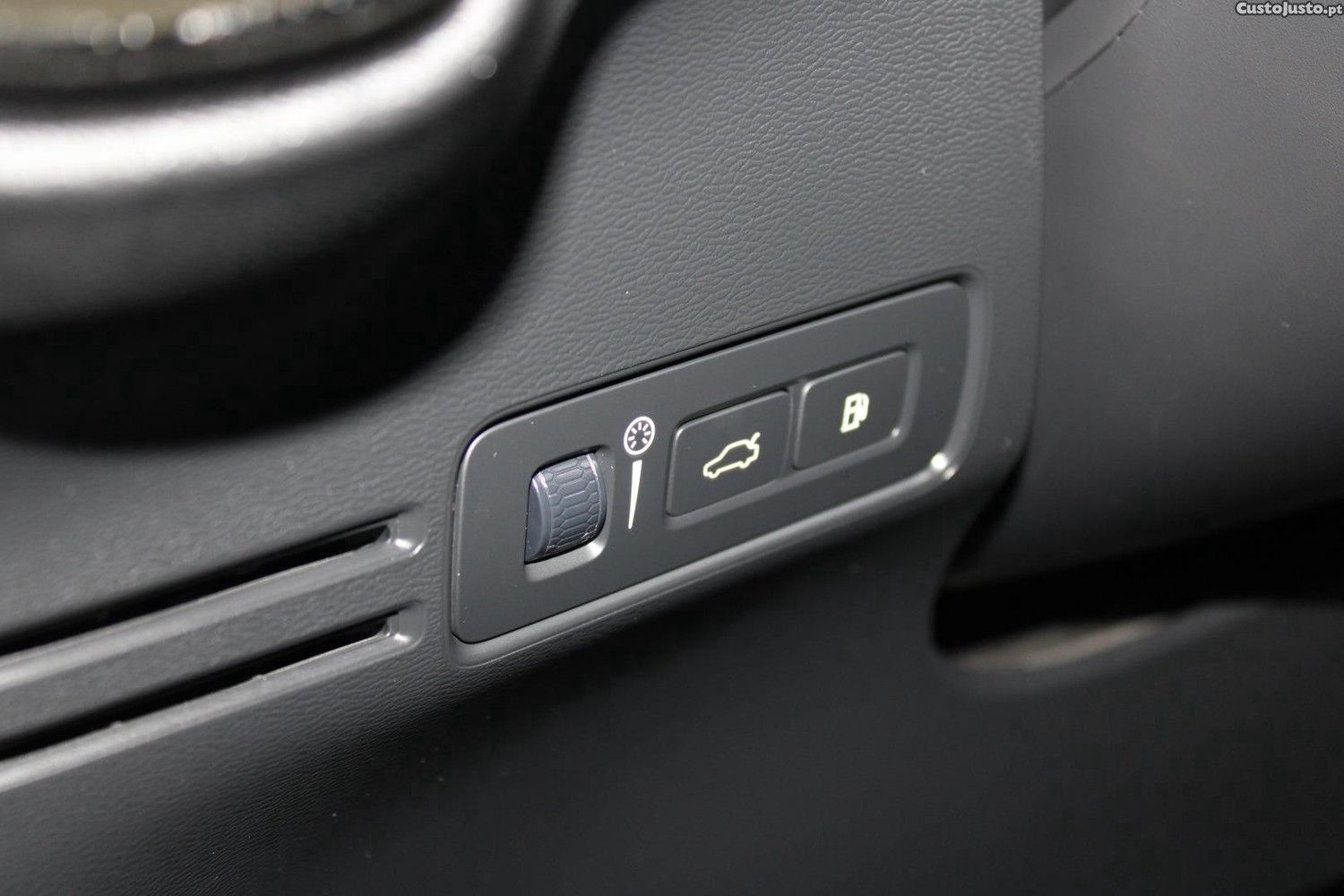 Volvo XC 40 T5 1.5 PHEV INSCRIPTION — fotografia 27
