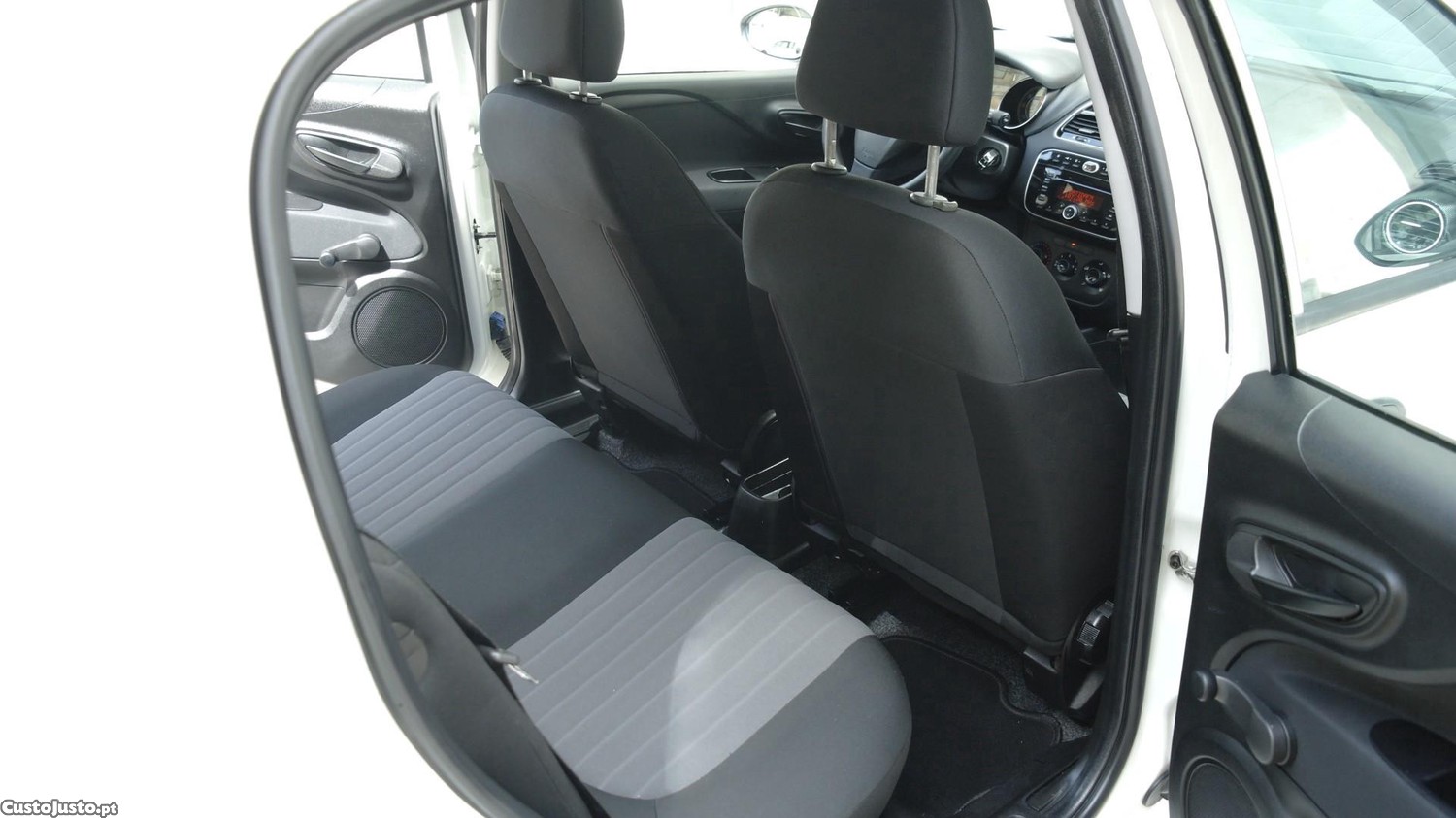 Fiat Punto 1.2 Lounge S&S — fotografia 13