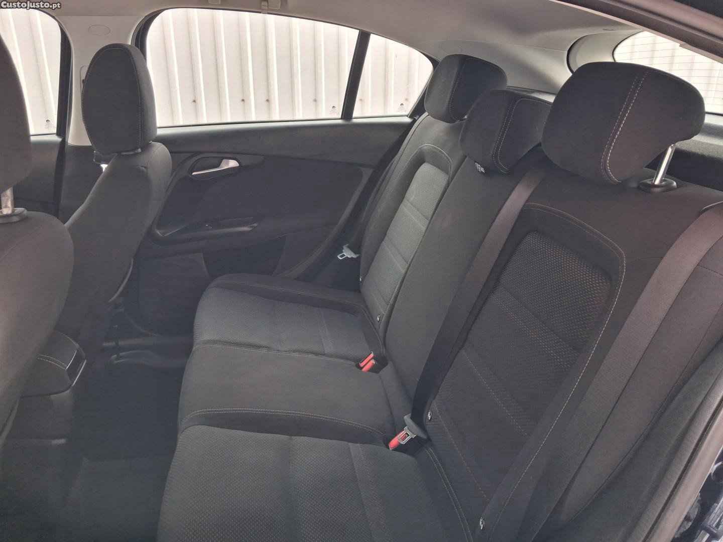 Fiat Tipo 1.4 Lounge — fotografia 5