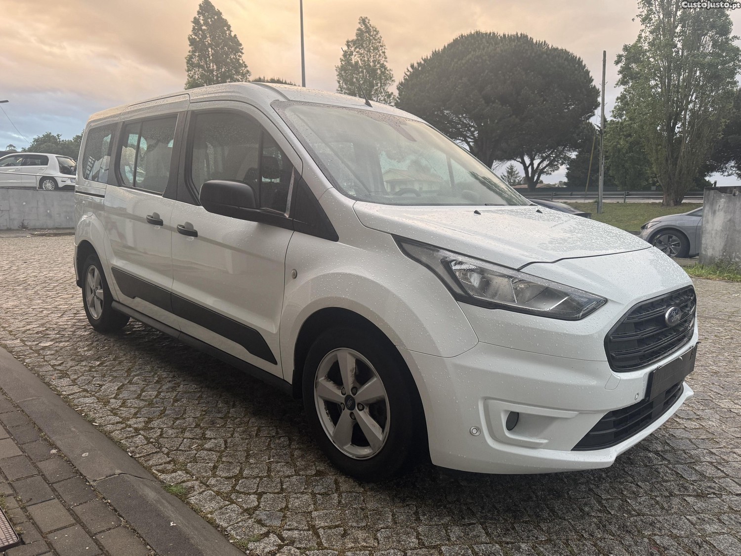 Ford Tourneo Longa 1.5 Tdci 5 lugares — fotografia 6
