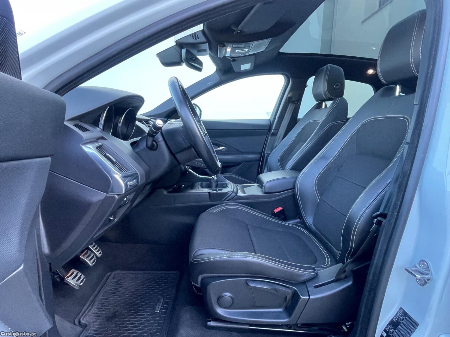 Jaguar E-Pace R-Dynamic — fotografia 5