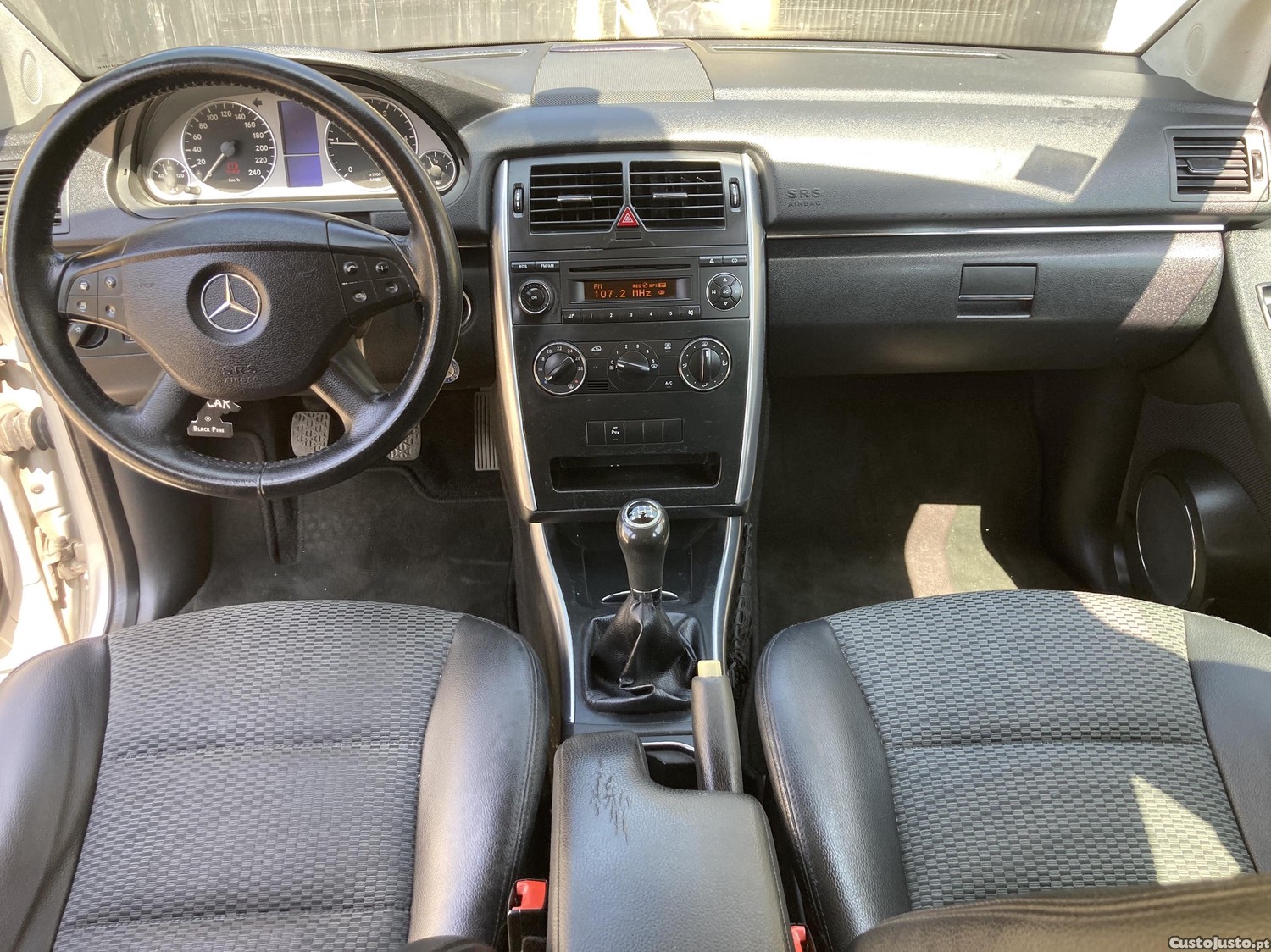 Mercedes-Benz B 180 CDI económica familiar impecável — fotografia 4