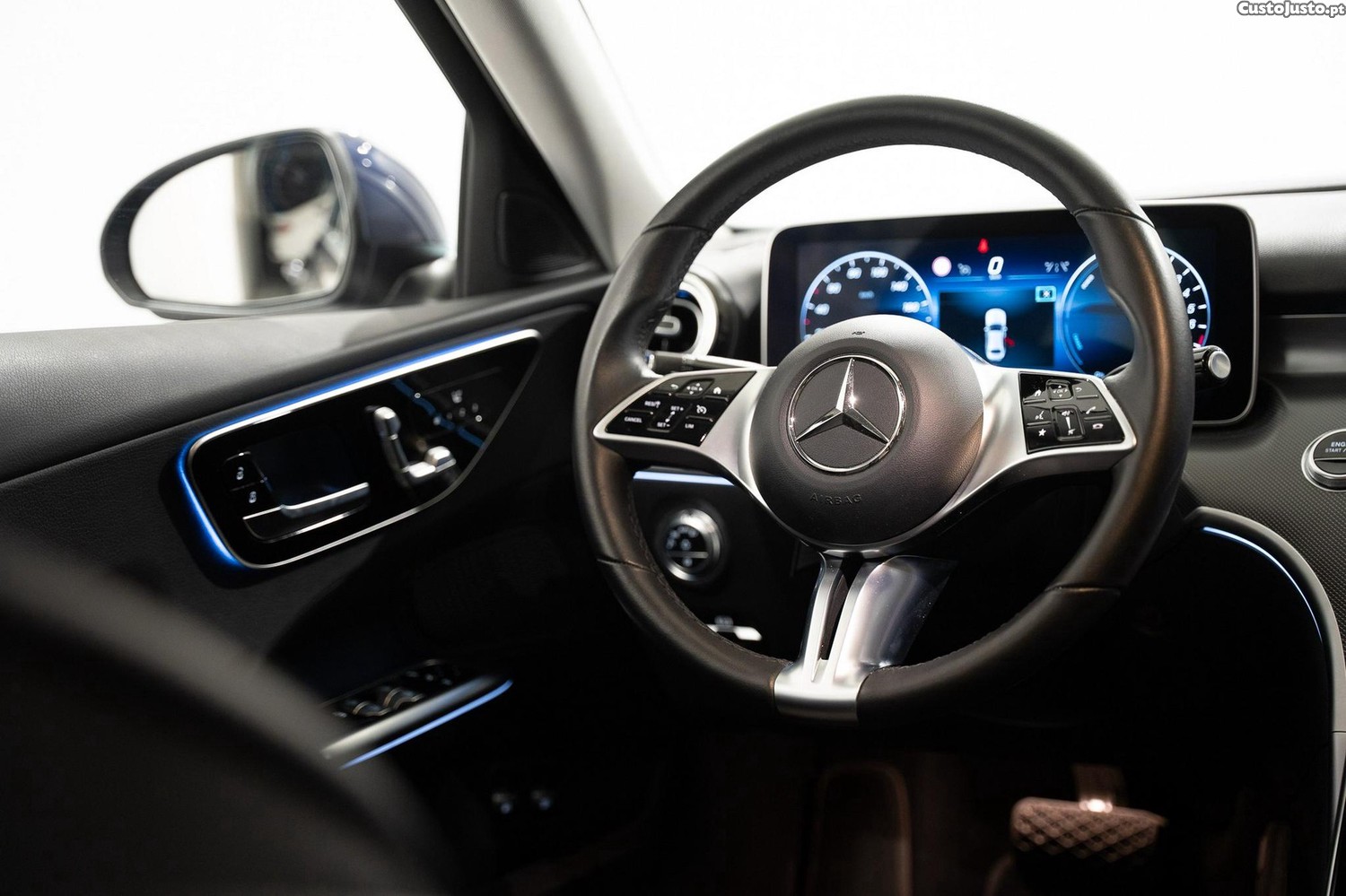 Mercedes-Benz C 300 e — fotografia 21