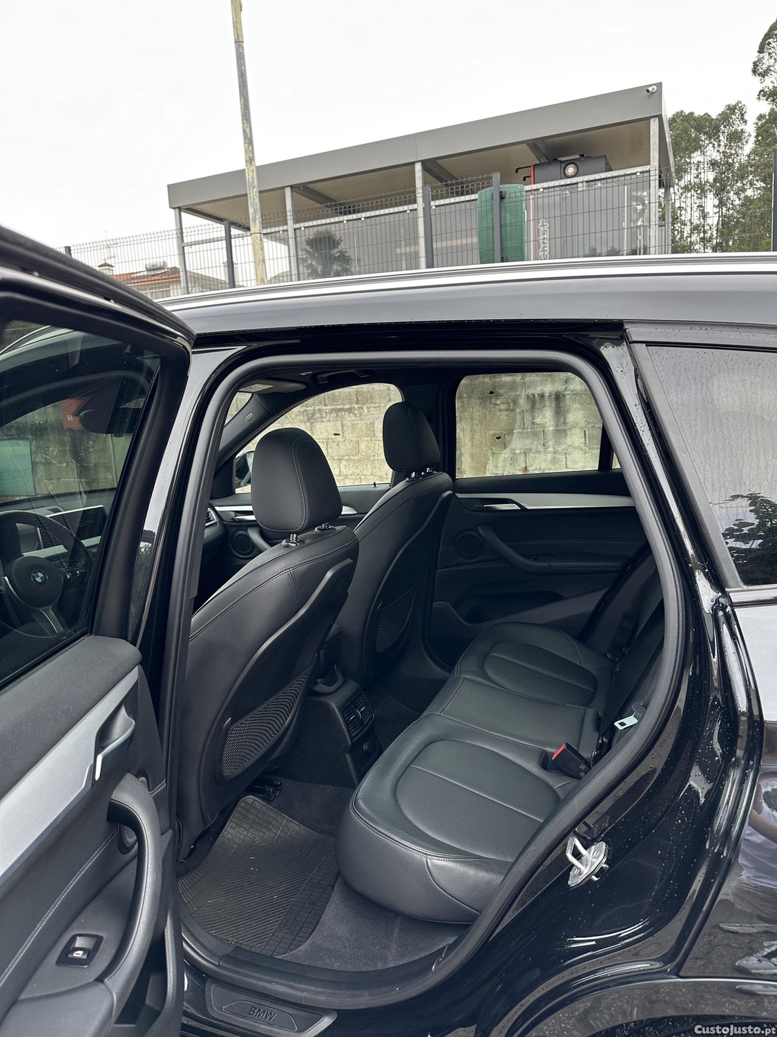 BMW X1 xDrive 18d Pack M — fotografia 2