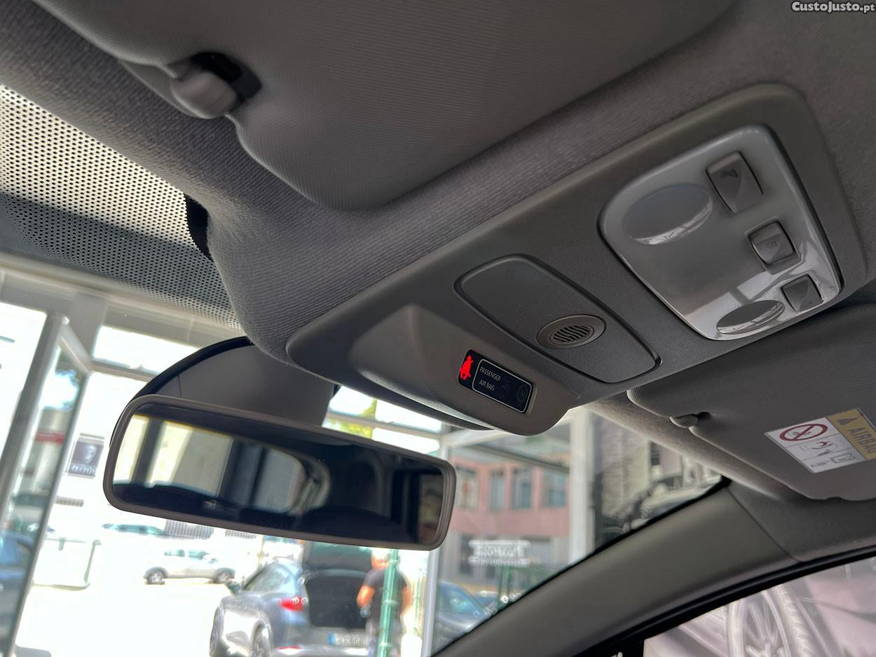 Renault Captur 1.2 TCe Exclusive EDC — fotografia 5