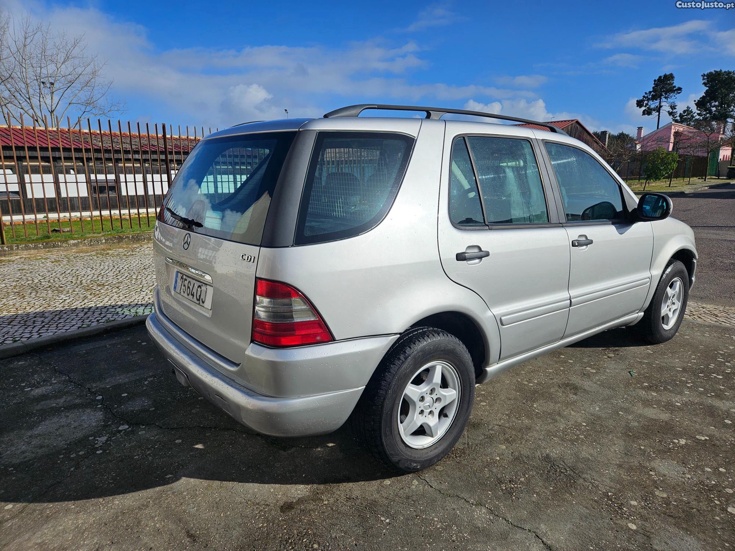 Mercedes-Benz Classe M 270 Cdi (163 113) — fotografia 12