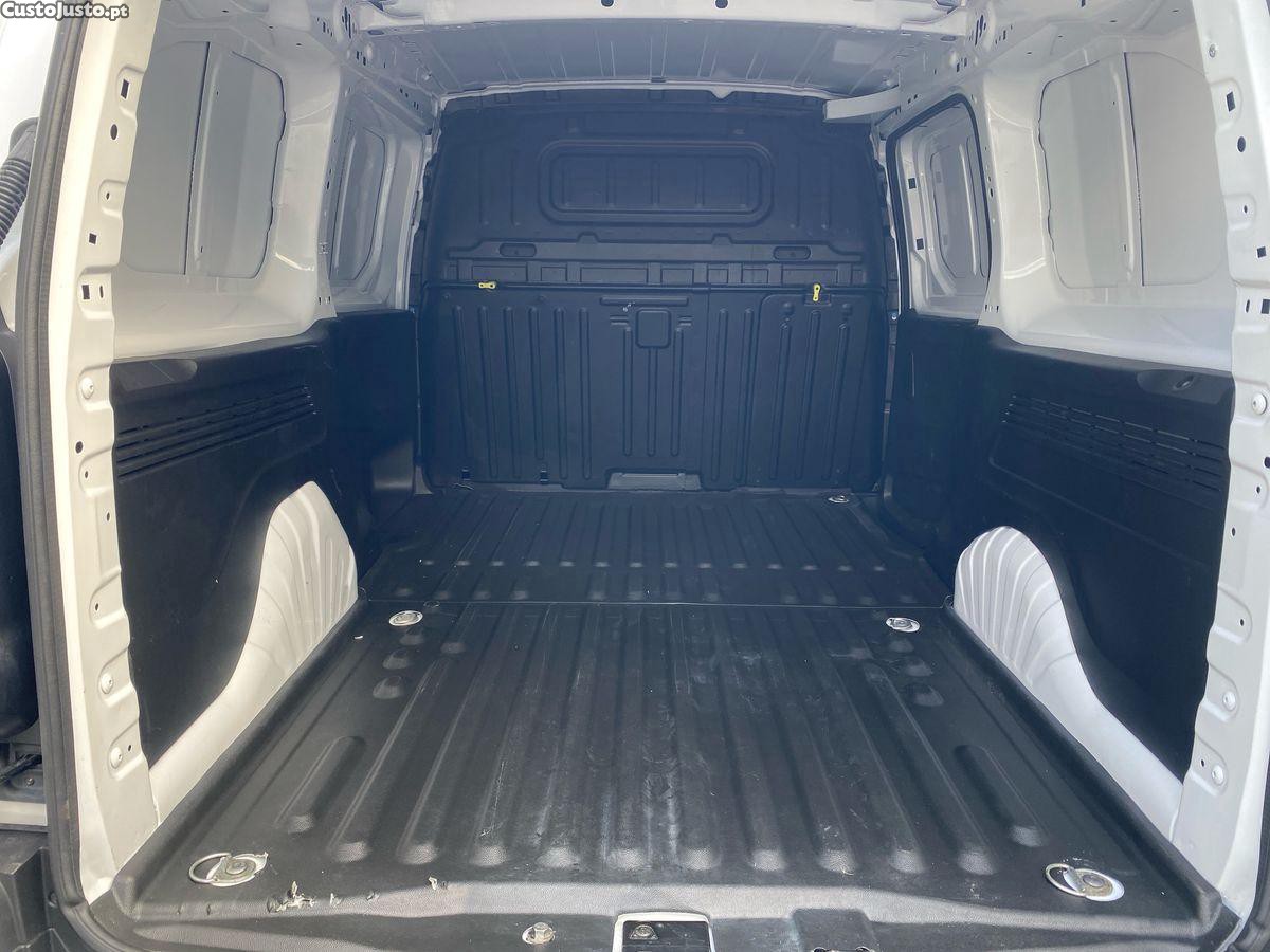 Toyota Proace City 1.5D L2 Comfort — fotografia 5