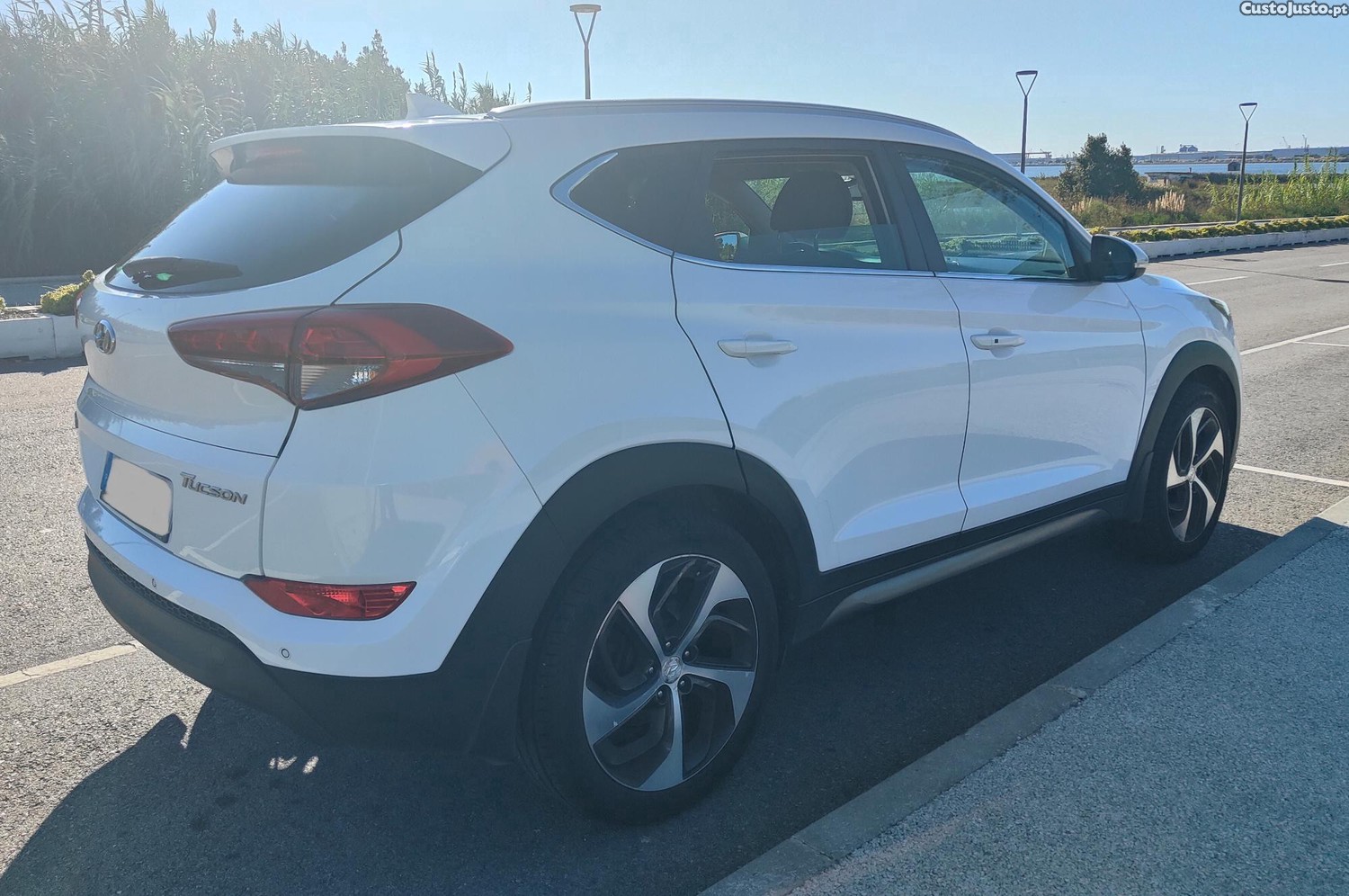 Hyundai Tucson Executiv — fotografia 4