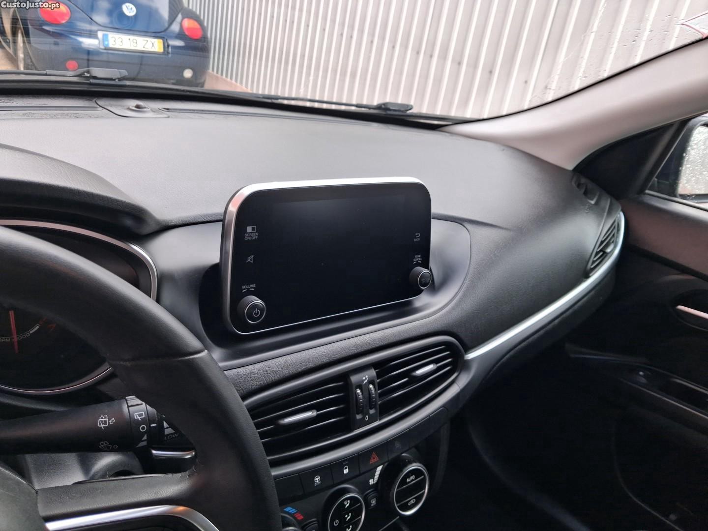 Fiat Tipo 1.4 Lounge — fotografia 3