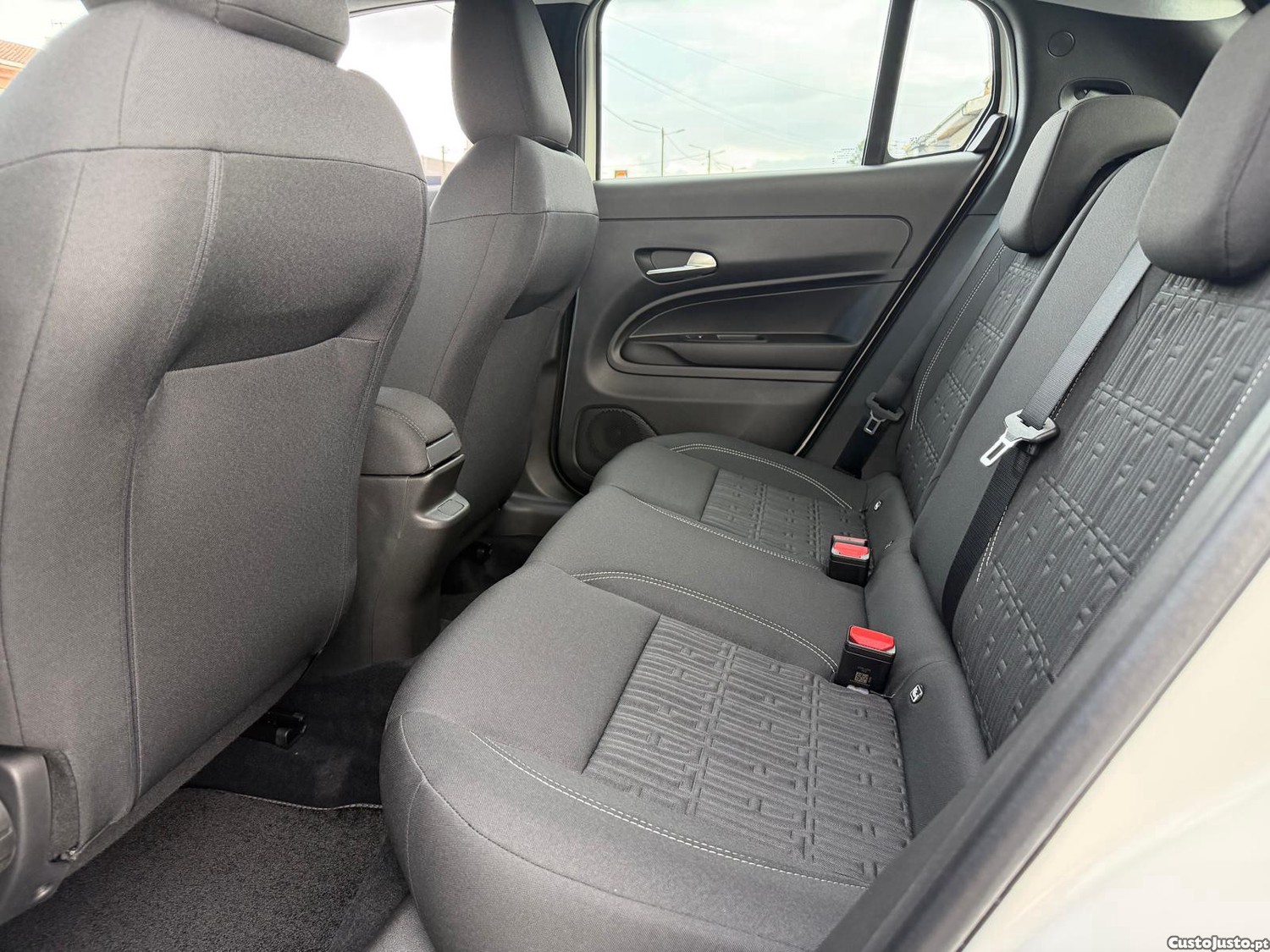 Fiat 600 1.2 Hybrid Icon — fotografia 17