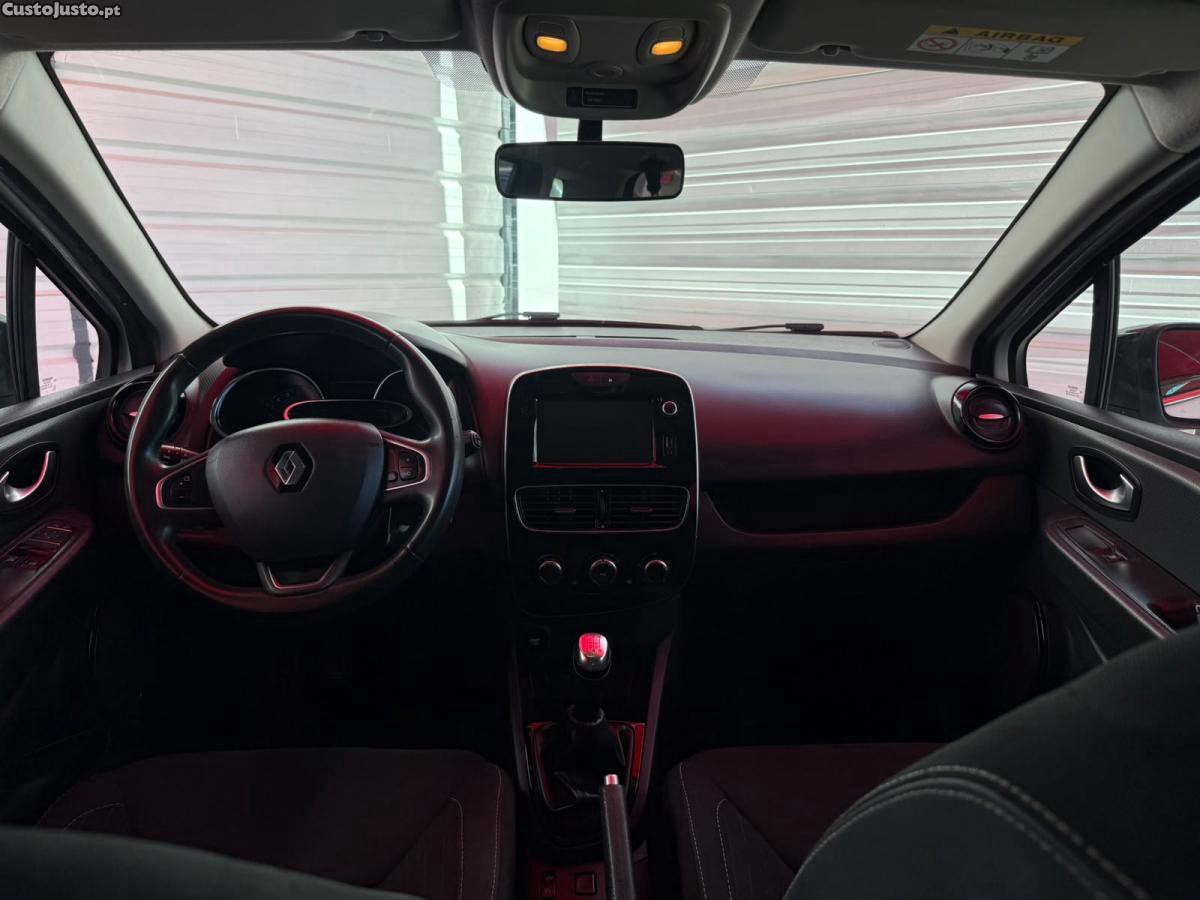 Renault Clio 1.0 TCe Limited — fotografia 2