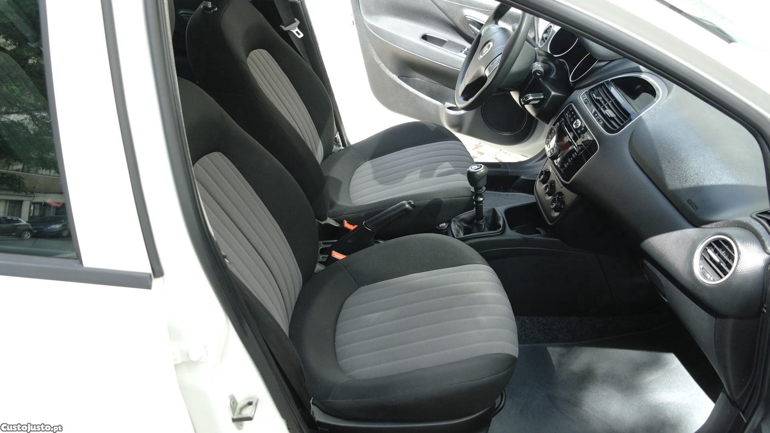 Fiat Punto 1.2 Lounge S&S — fotografia 4