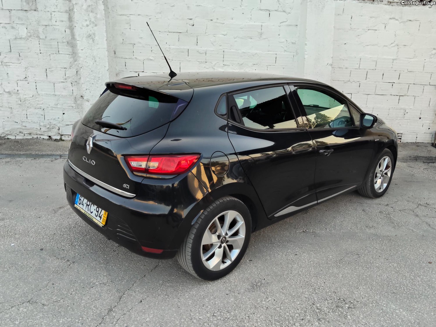 Renault Clio 1.5 dci a/c — photo 3