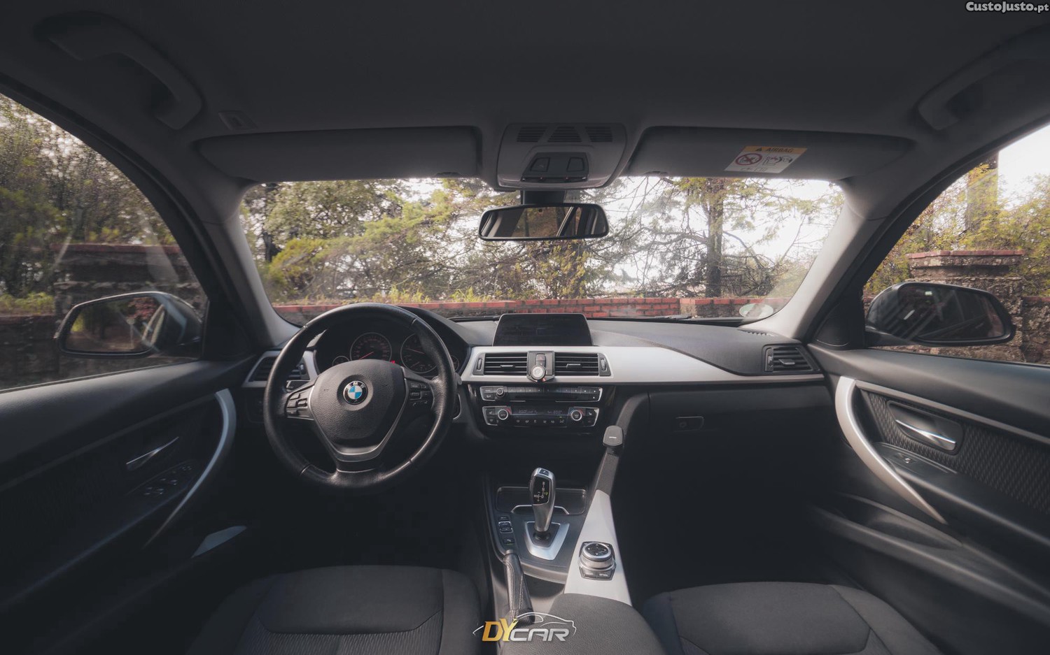 BMW 320 TOURING D — fotografia 9
