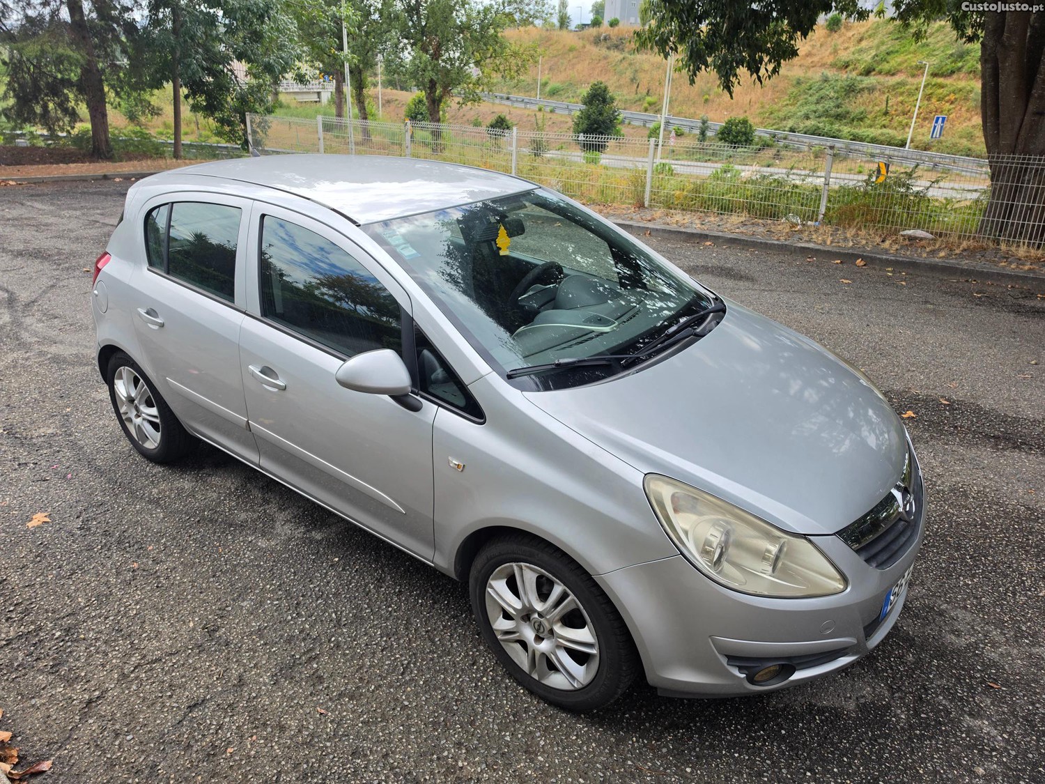 Opel Corsa 1.2 gasolina — fotografia 4