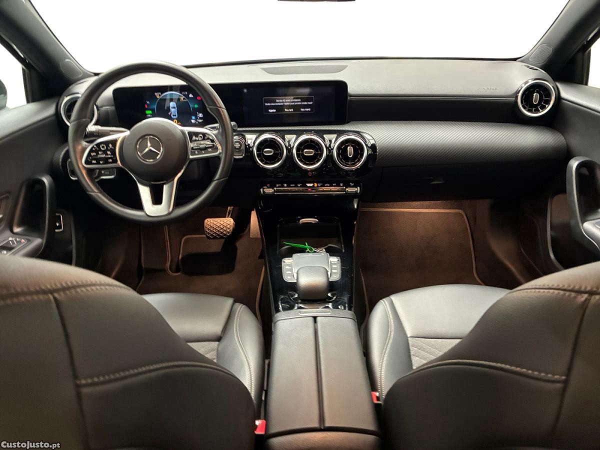 Mercedes-Benz A 250 e Business Line 8G-DCT — fotografia 8