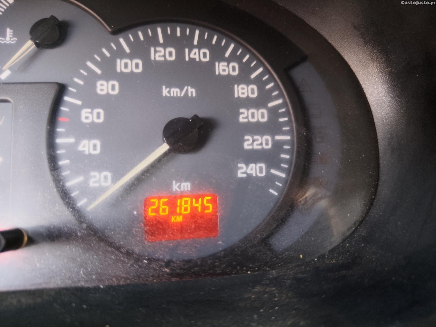 Renault Mégane 1.9 Dti — fotografia 5
