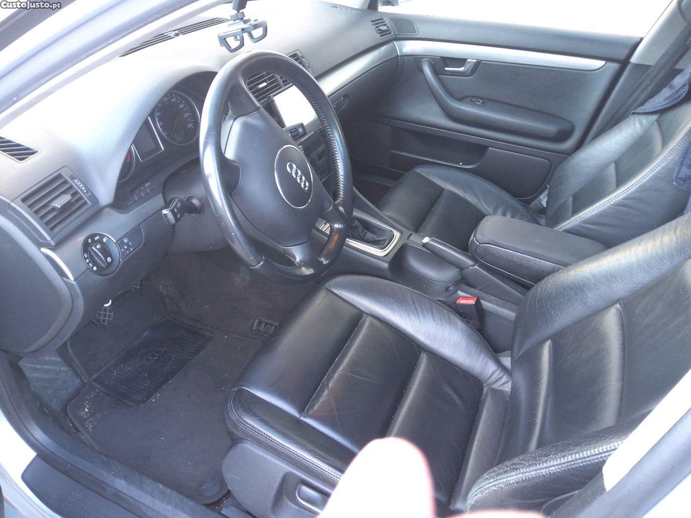 Audi A4 1800 — fotografia 2