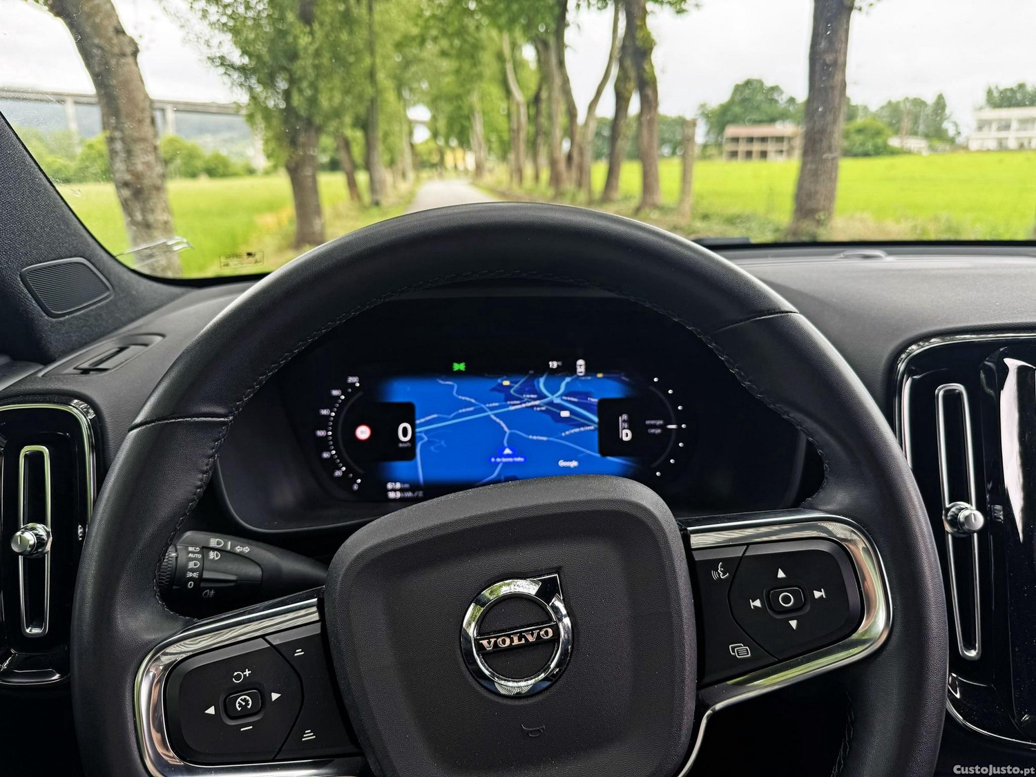 Volvo XC 40 Recharge Twin Plus — fotografia 7