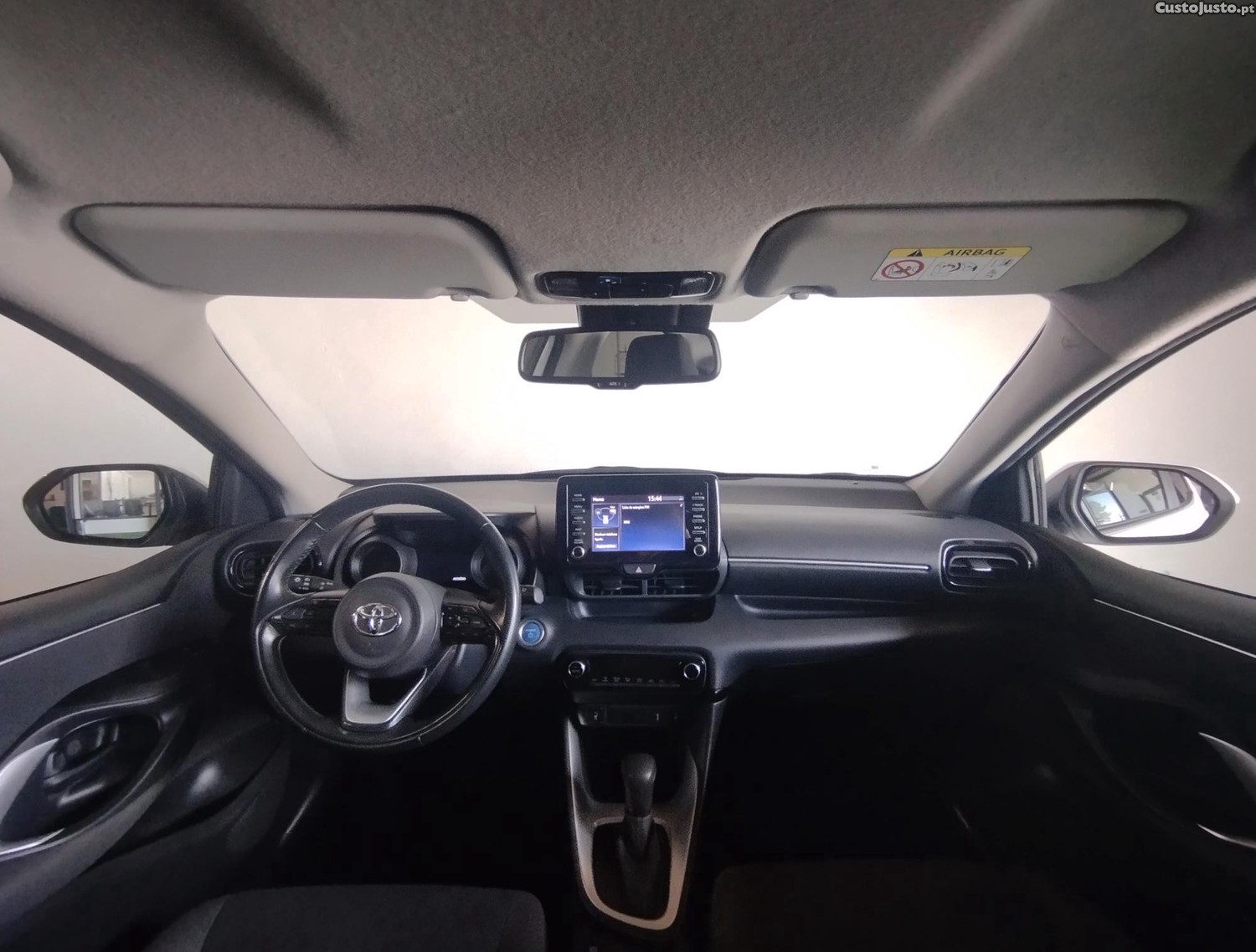 Toyota Yaris 1.5 HDF Comfort Plus — fotografia 4
