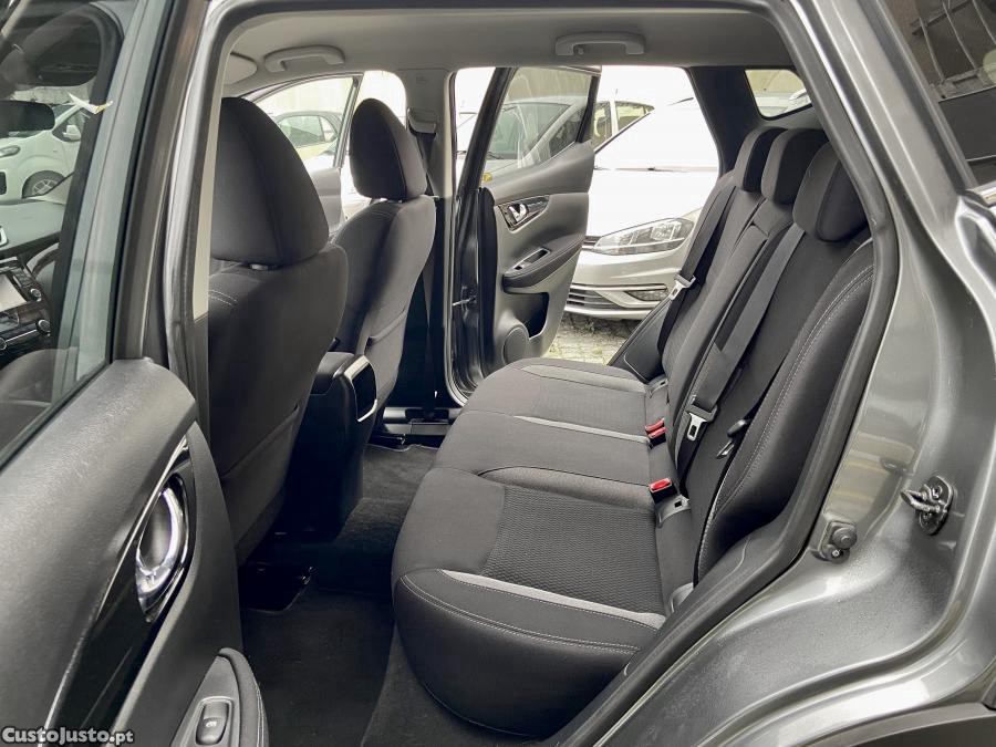 Nissan Qashqai 1.5 dCi N-Connecta — fotografia 11