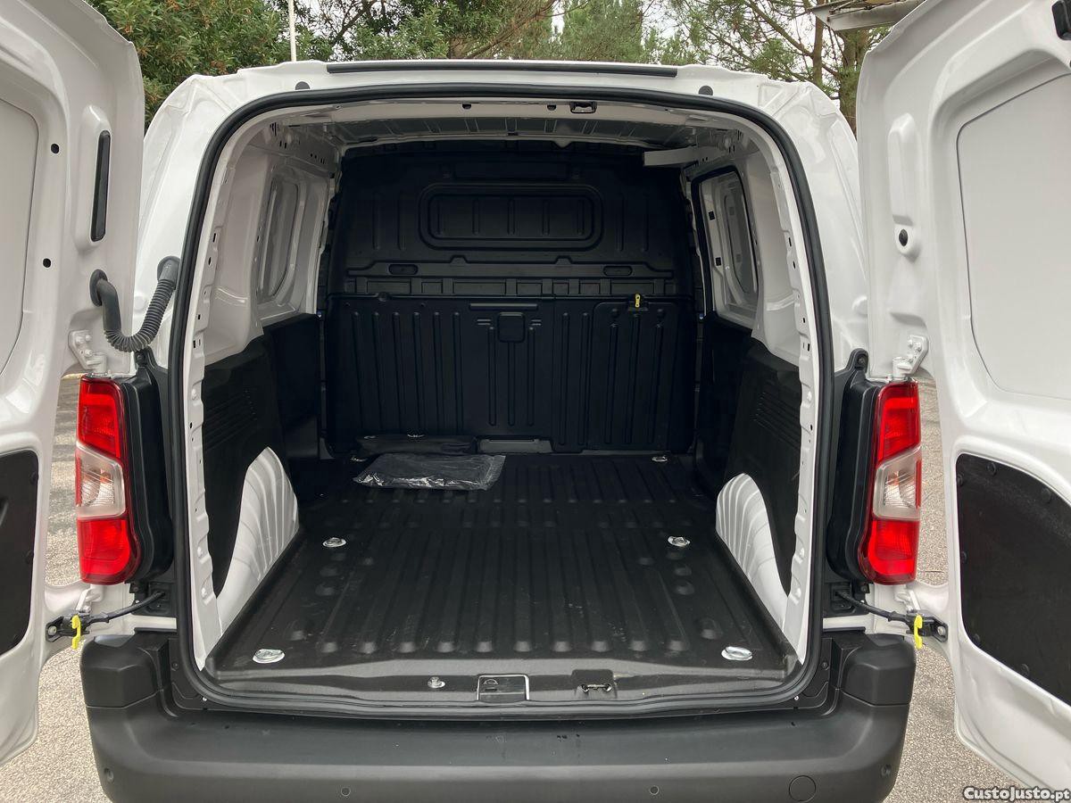 Toyota Proace City 1.5D L1 Exclusive — fotografia 6