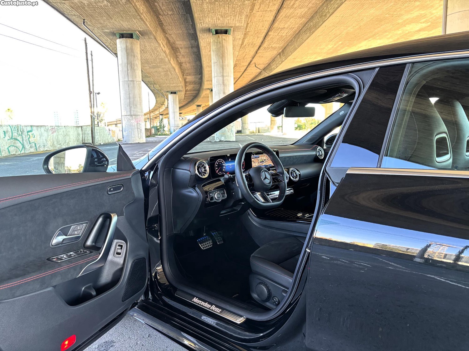 Mercedes-Benz CLA 220 d AMG Line Premium 2023 | 8G-Tronic | 190 CV | 9.000 Km | Garantia Mercedes | Full Extras — fotografia 5