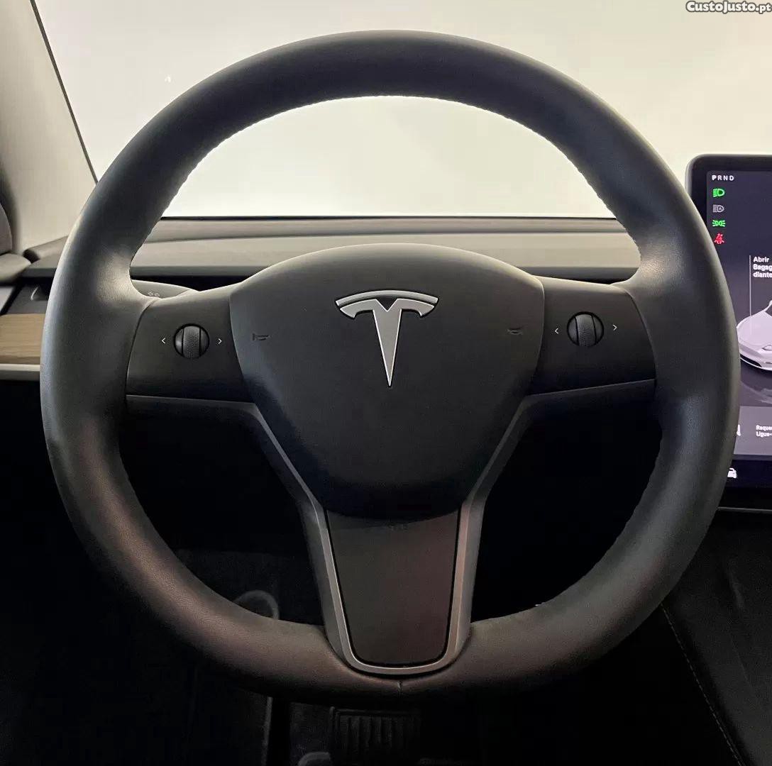 Tesla Model Y Long range tração integral — fotografia 28