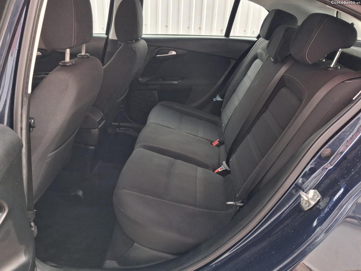 Fiat Tipo 1.4 Lounge — fotografia 4