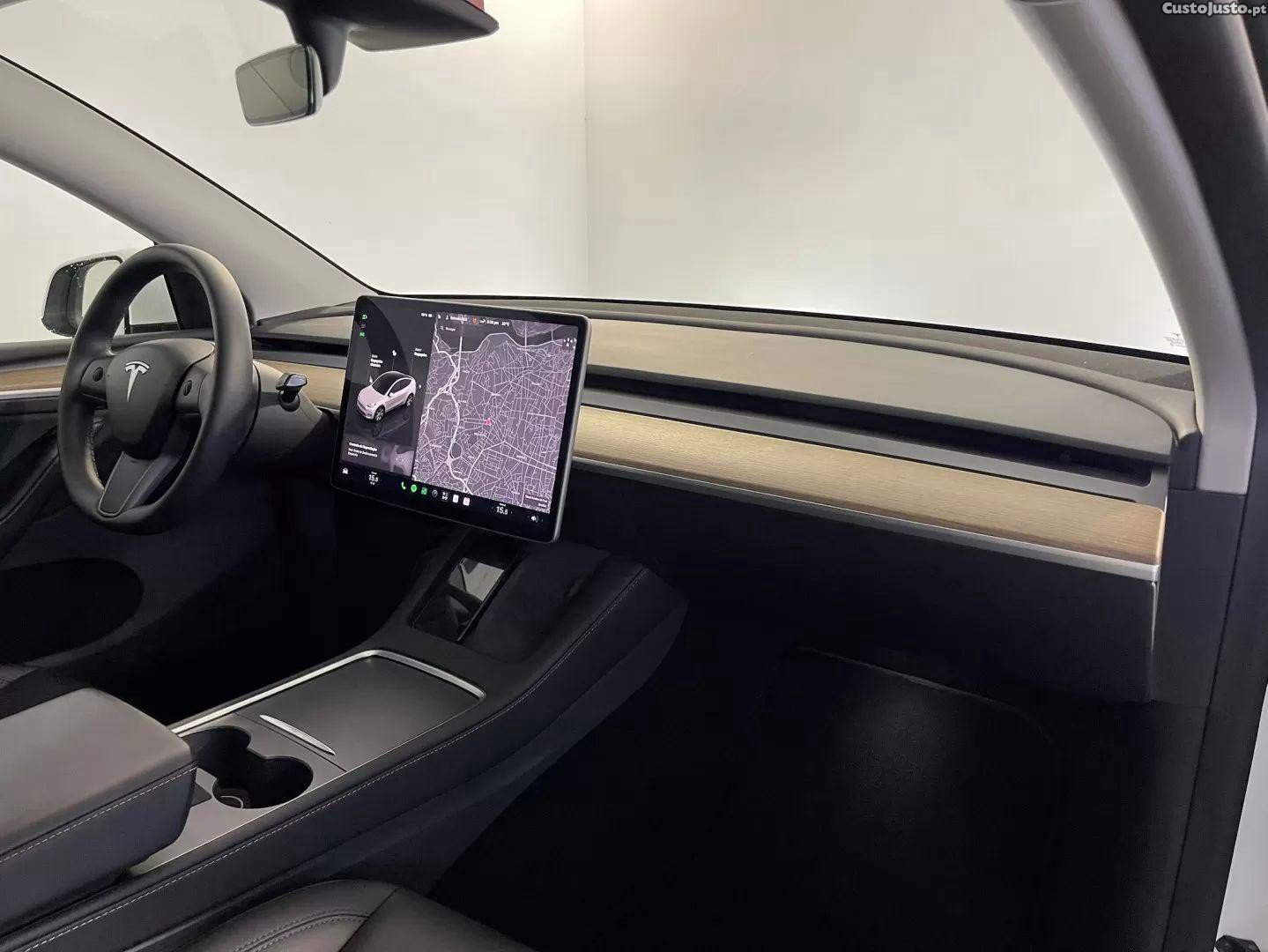 Tesla Model Y Long range tração integral — fotografia 27