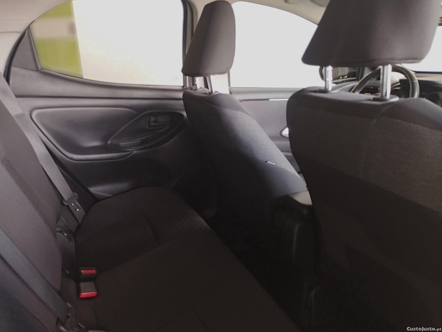 Toyota Yaris 1.5 HDF Comfort Plus — fotografia 5