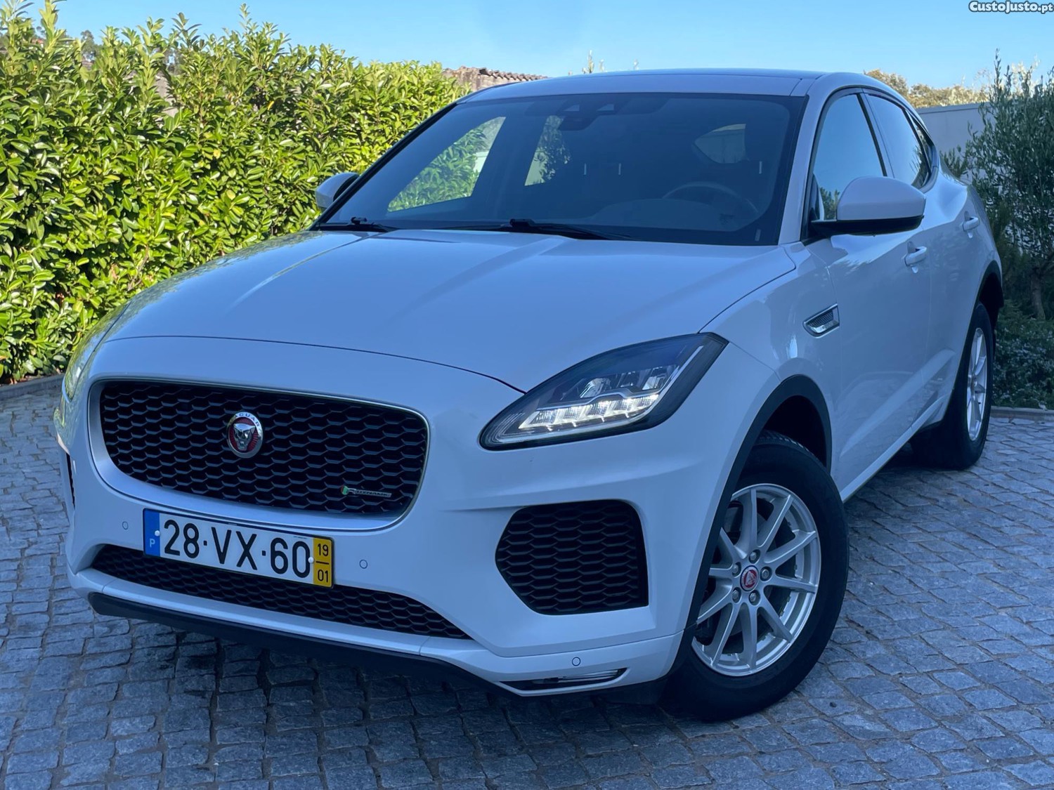 Jaguar E-Pace R-Dynamic — fotografia 11