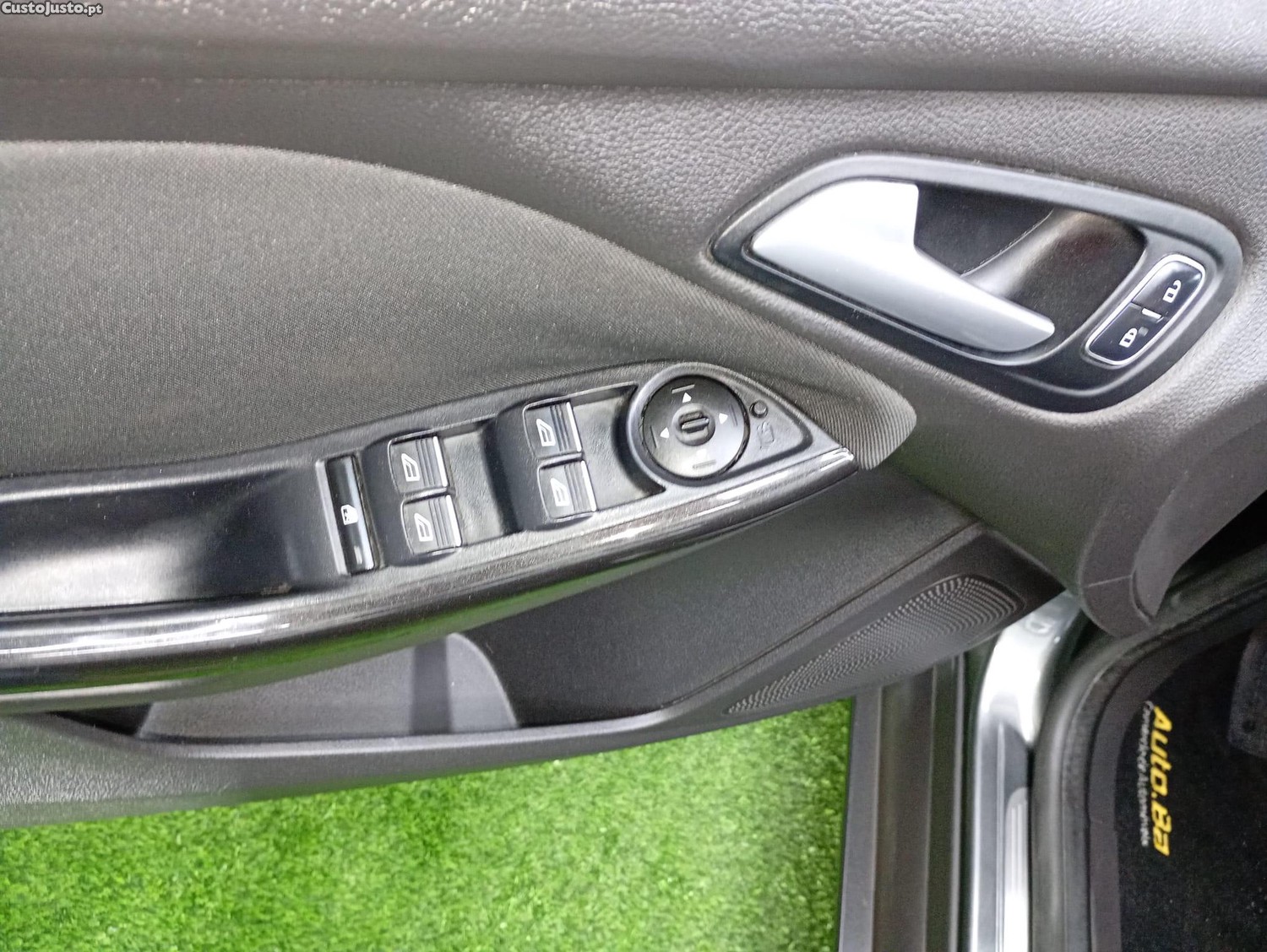 Ford Focus 1.0 SCTi ST-Line — fotografia 16