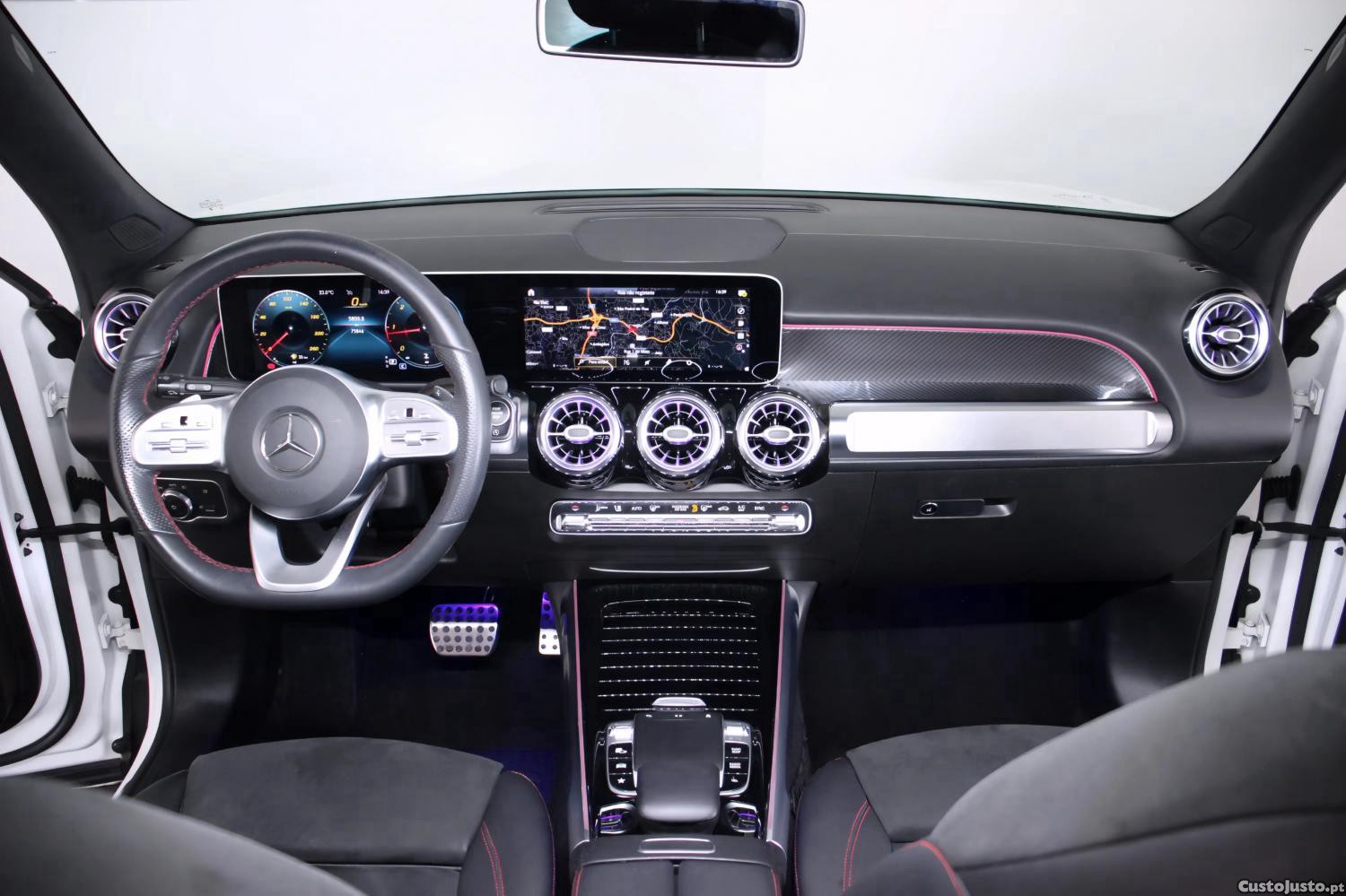 Mercedes-Benz GLB 180 d AMG Line — fotografia 7