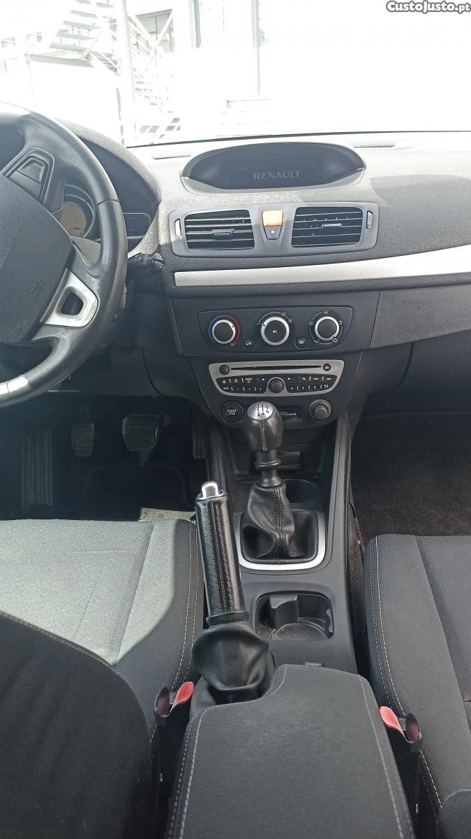 Renault Mégane 1.5 DCI Break — fotografia 5