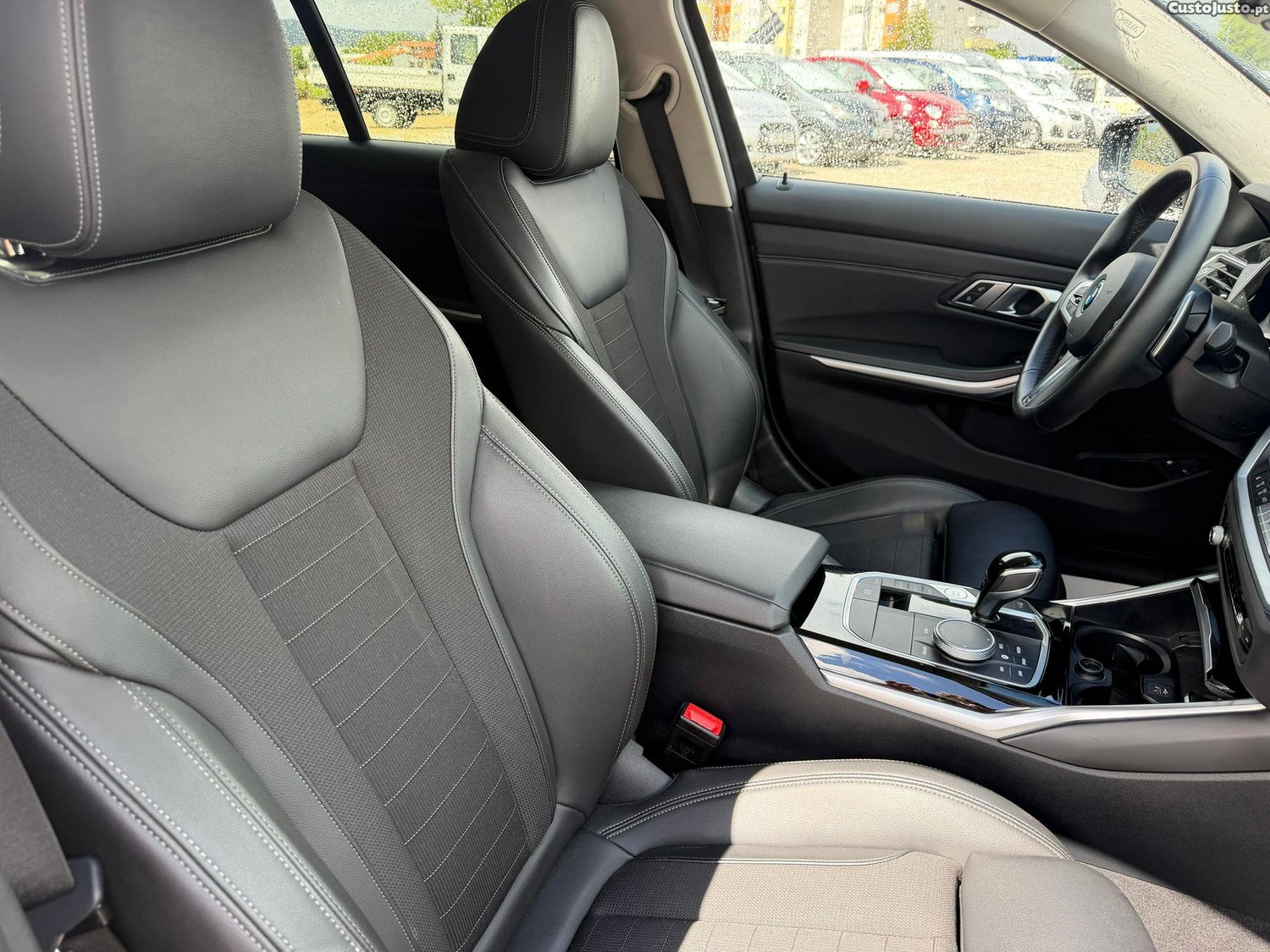 BMW 330 e xDrive Aut. M Sport — fotografia 5