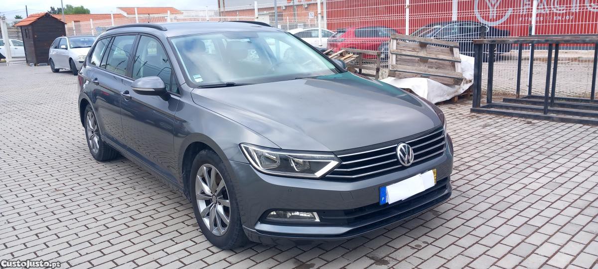Volkswagen Passat 2.0TDI 150 CV BLUEMOTION — fotografia 3