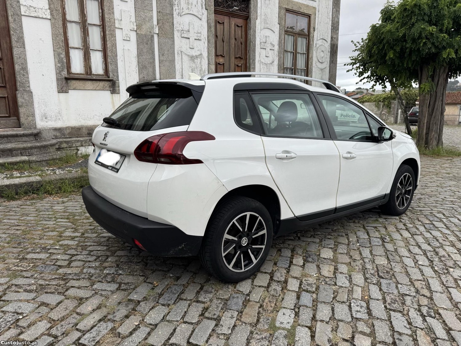 Peugeot 2008 1.5 diesel 122.000km!! — fotografia 10