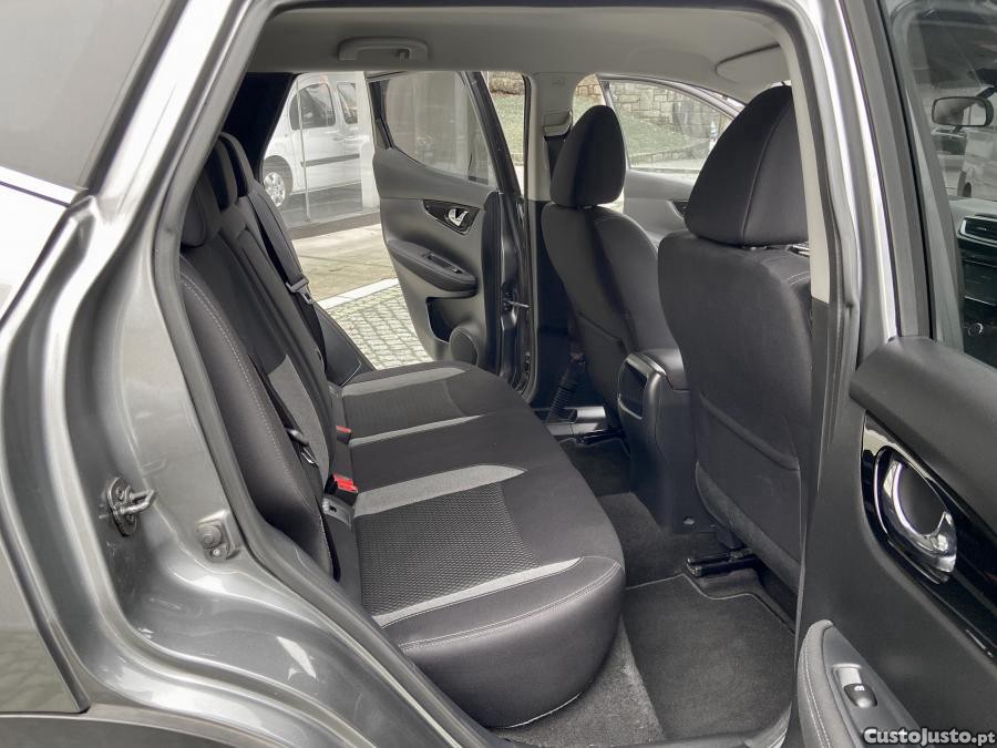 Nissan Qashqai 1.5 dCi N-Connecta — fotografia 10