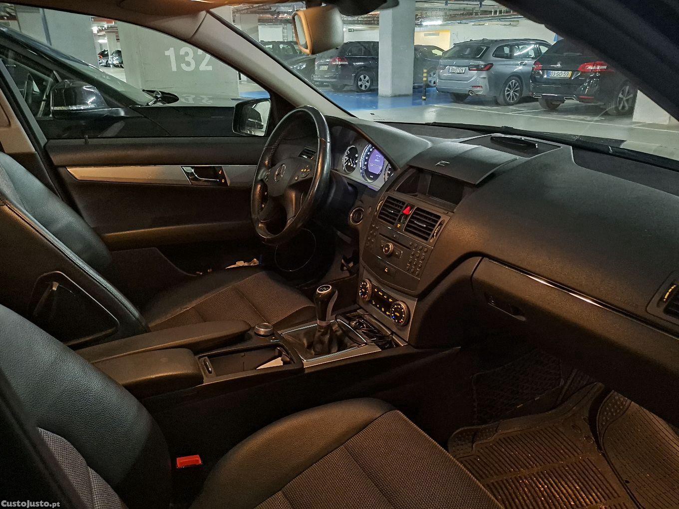 Mercedes-Benz C 200 avangard - 09 foto 4